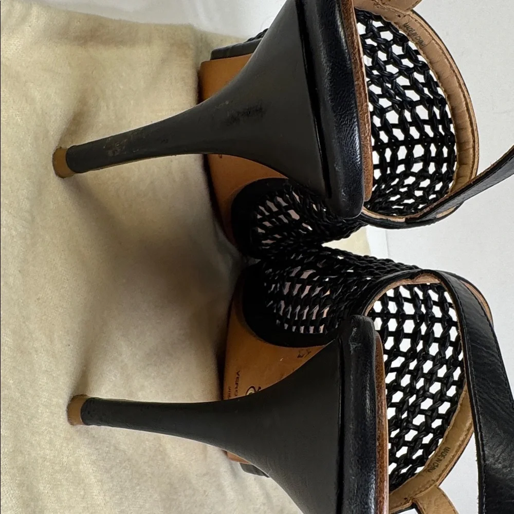 Vince Camuto signature vince
